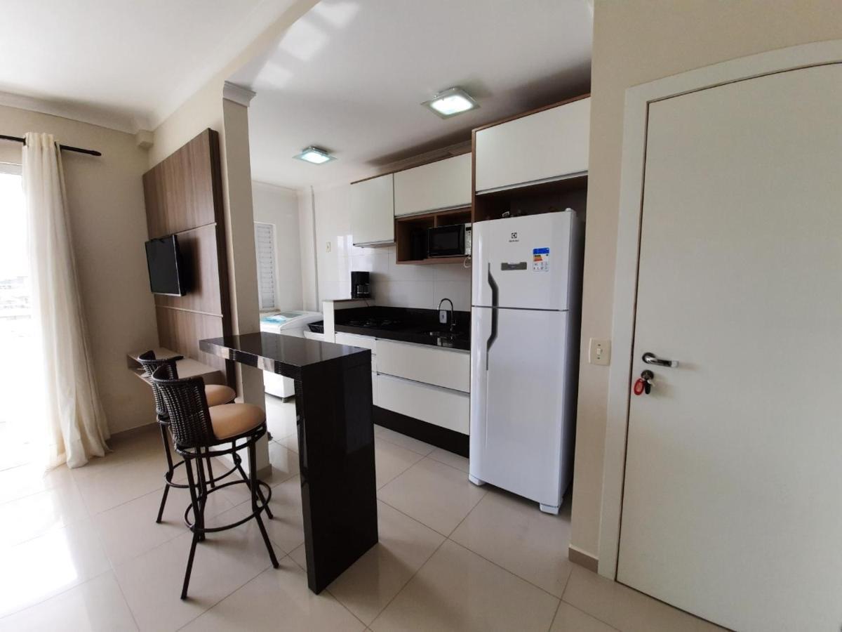 Apartamento 3 Quartos 8 Pessoas A 50 Mts Da Praia De Bombas, A 100M Da Passarela Do Ribeiro بومبينهاس المظهر الخارجي الصورة
